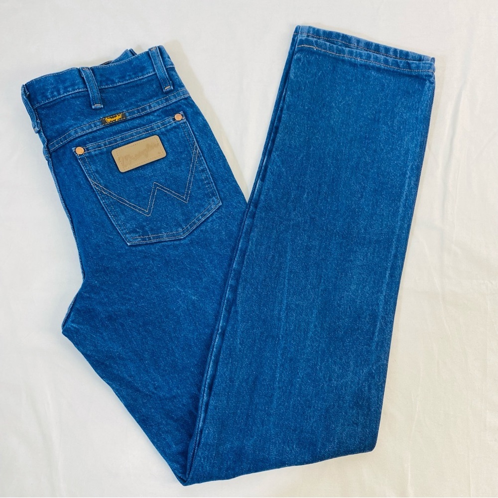 Wrangler women’s high rise cowboy western cut straight leg denim jeans